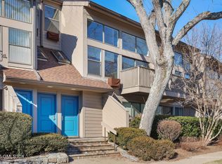 1465 E Putnam Ave APT 220, Greenwich, CT 06870
