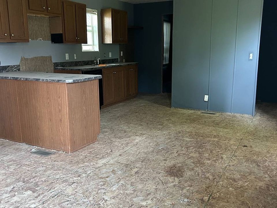 2nd image of 1630 10th St N