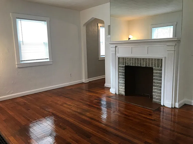 1464 E 25th Ave — Photo 3