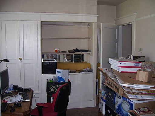 4th image of 1044 Adella Ave