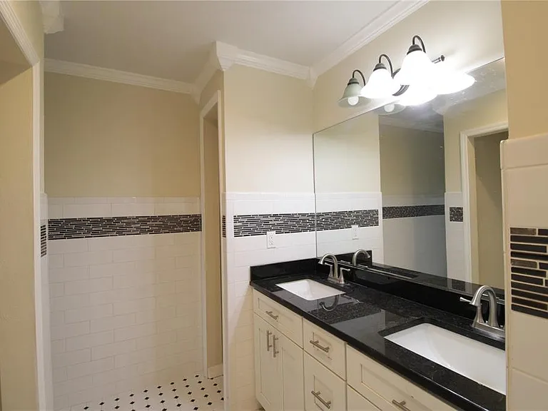 10907 SW 24th Ave — Photo 22