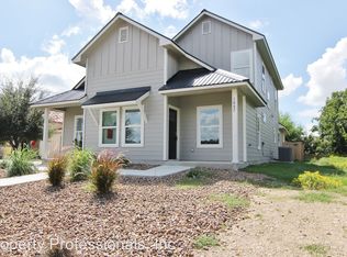 1005-B Mission Dr, New Braunfels, TX 78130