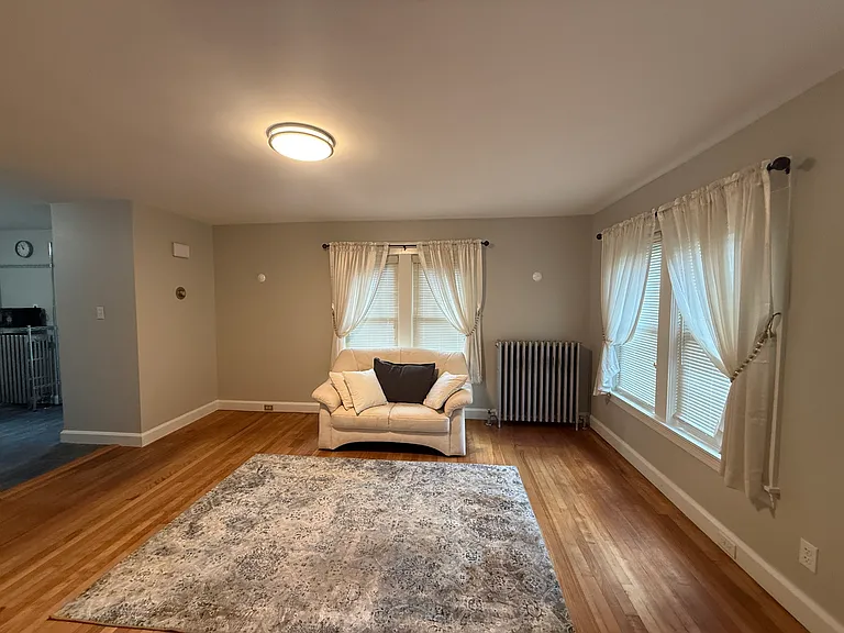 24 Fairfax St — Photo 9