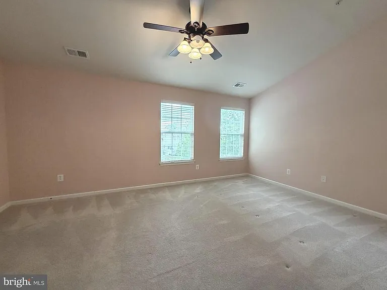 2911 Lomond Pl — Photo 9