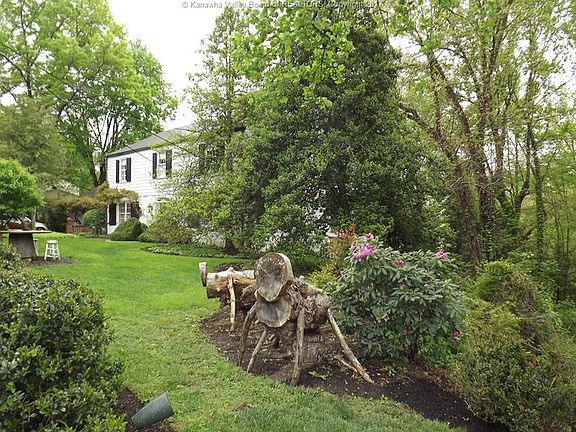 4th image of 1407 Meadowcrest Dr