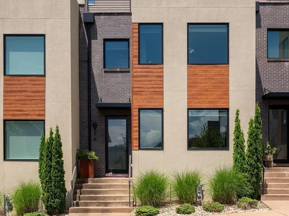 573 Lochlyn Hill Dr, Charlottesville, VA 22901