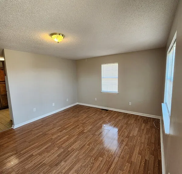 403 Austin Ave #B — Photo 5