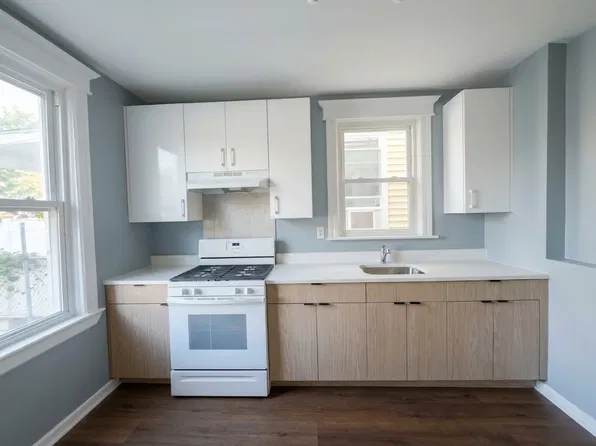 314 Armstrong Ave #1F, Jersey City, NJ 07305