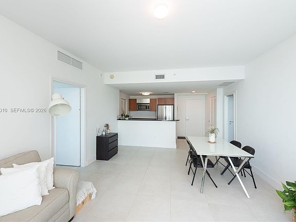 5th image of 300 Biscayne Blvd #T2814