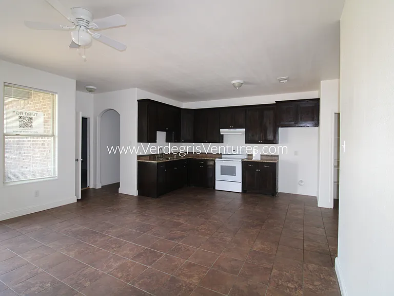 7500 Novella Dr — Photo 2