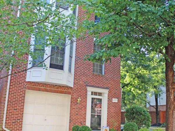 4027 Heatherstone Ct, Fairfax, VA 22030