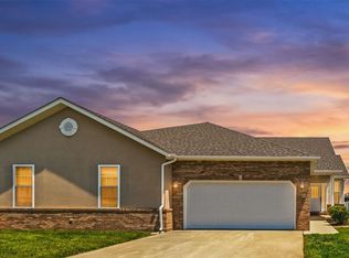85 Chase Way, Highland, IL 62249