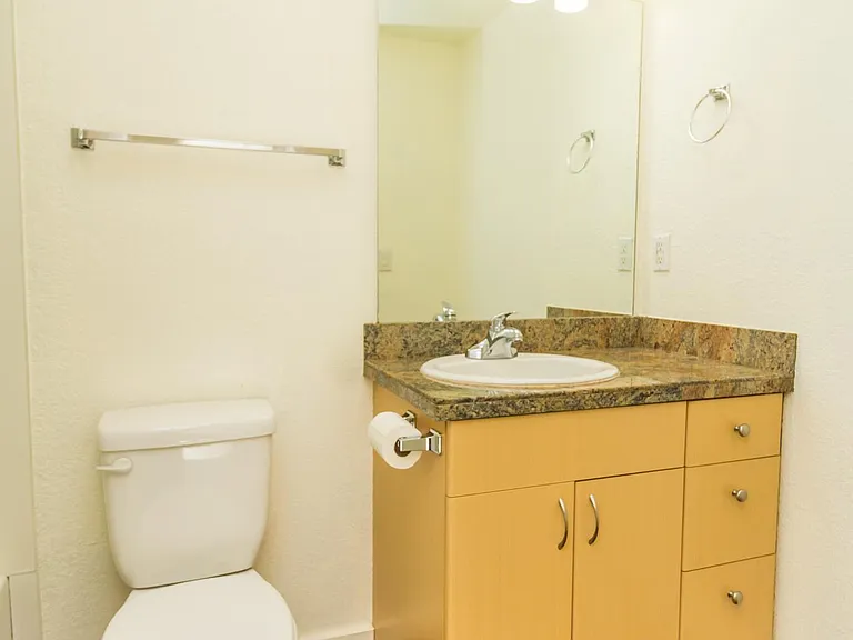 12607 SE 41st Pl #H101 — Photo 11