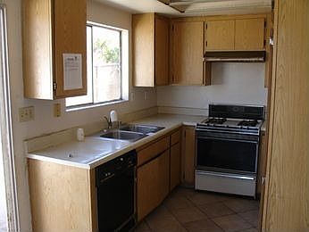3rd image of 14605 Woodland Dr Unit 28