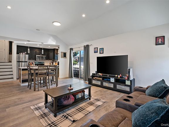 5th image of 3993 Bernice Road