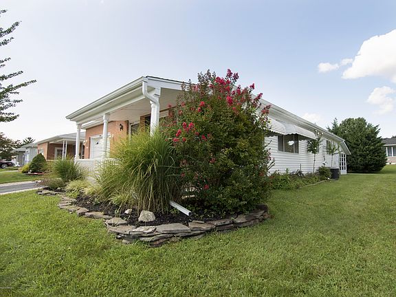 3rd image of 205 Port Royal Dr