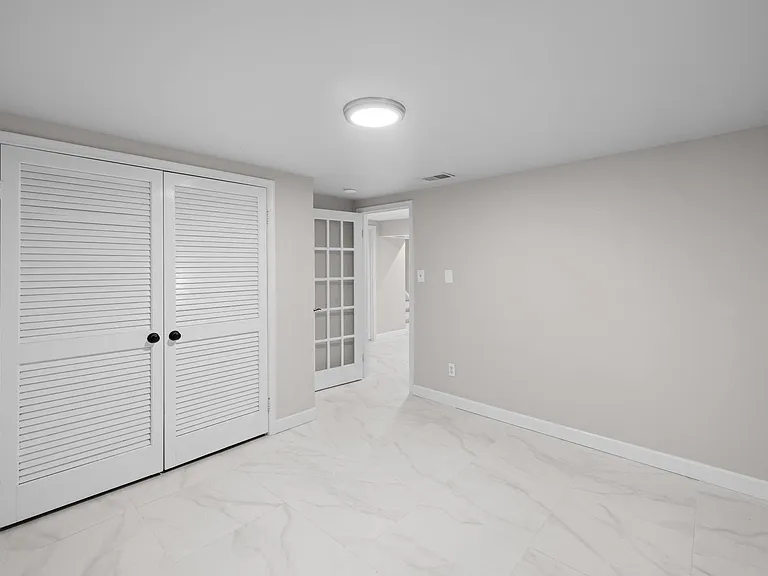 6609 Heidi Ct — Photo 61