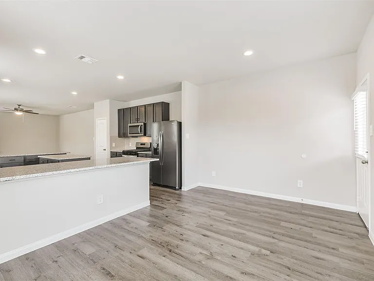 2934 Lawrence Park Ct — Photo 14