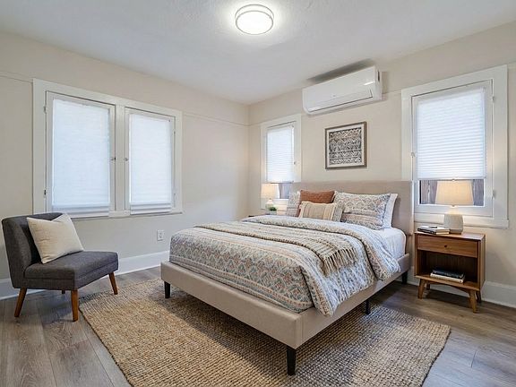 5th image of 6043 Selma Ave