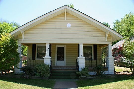 1st image of 323 E Columbia Ave