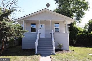 1st image of 1528 Hunt Ave
