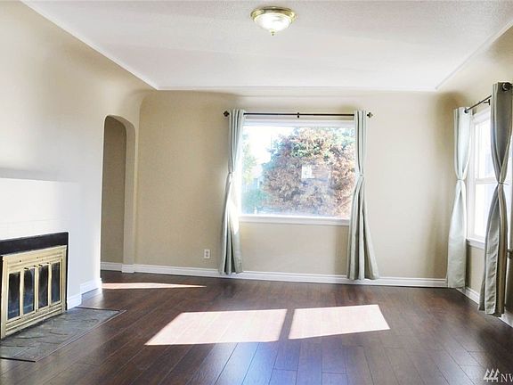 3rd image of 3508 S Cushman Ave