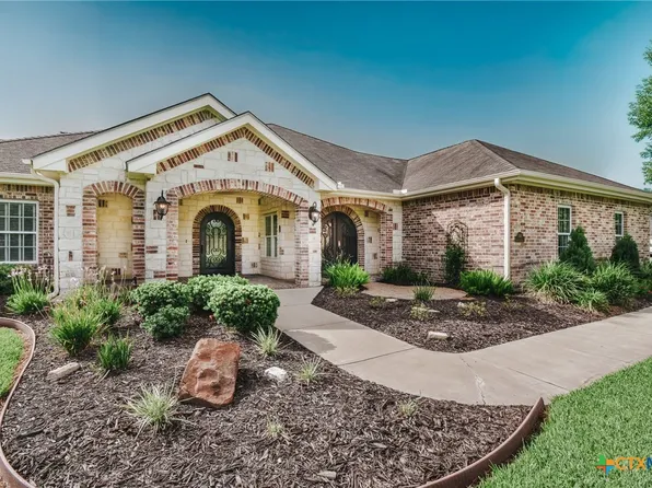 108 Ontario St, Victoria, TX 77905