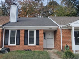 832 Wickford Dr, Chesapeake, VA 23320