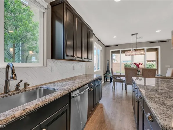851 N Water St, Henderson, NV 89011