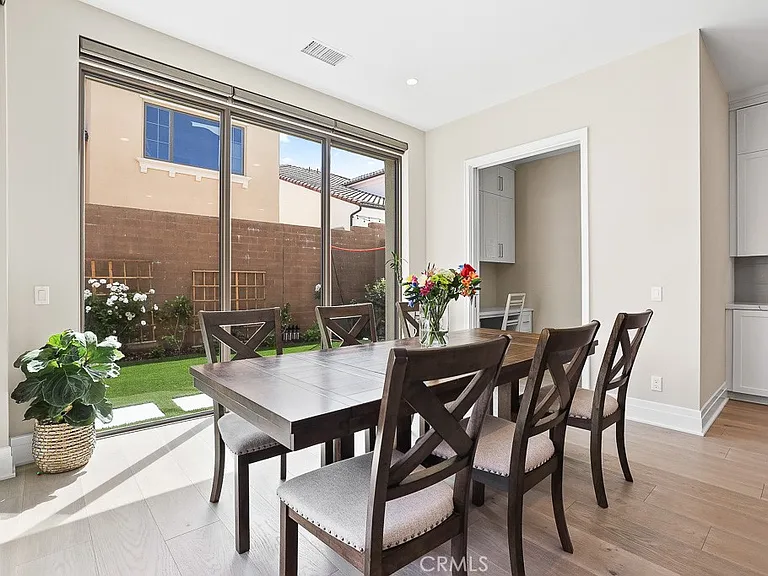 149 Roscomare — Photo 22
