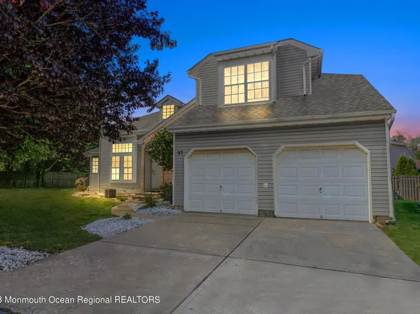 97 Kentucky Way, Freehold, NJ 07728