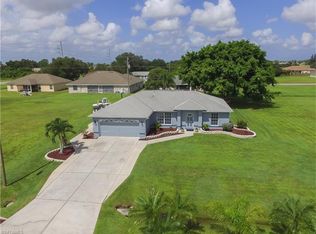 2732 NE 5th Pl, Cape Coral, FL 33909