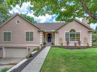 8421 Mecklenburg Ct, Knoxville, TN 37923