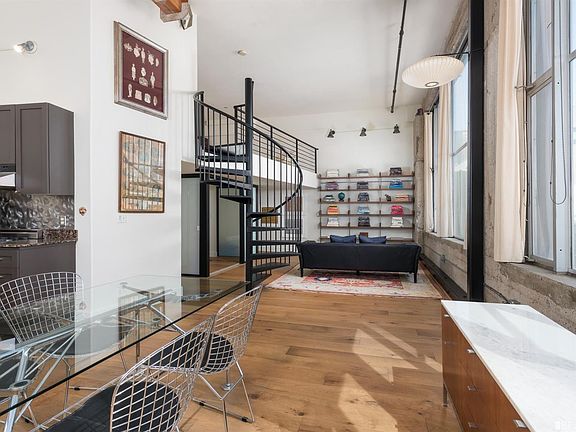 4th image of 346 1st St APT 104