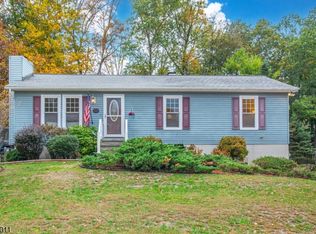 30 Linmor Ave, Newton, NJ 07860