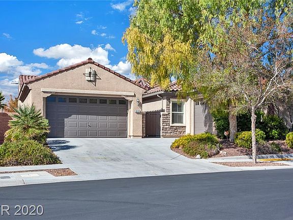 4th image of 8121 Bay Colony St