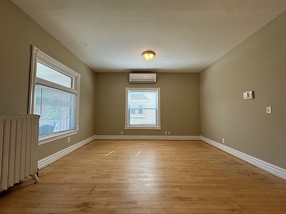 2nd image of 3332 Dupont Ave S #1