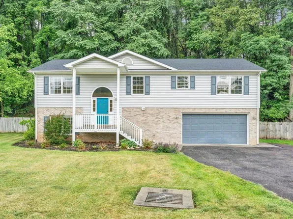 120 Upland Dr, Salem, VA 24153