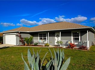 1525 NE 17th Pl, Cape Coral, FL 33909