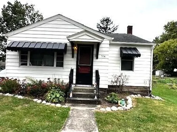 704 Union St, Union Mills, IN 46382