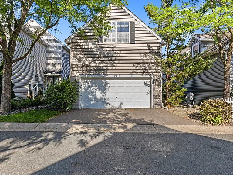 15734 Porchlight Ln — Photo 39