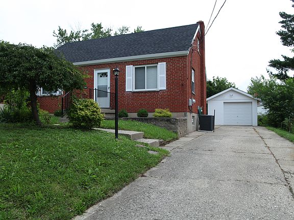 2nd image of 1152 Madeleine Cir