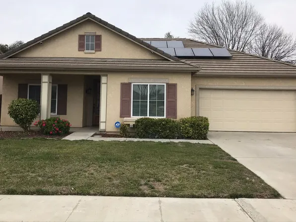840 W Packwood Ct, Visalia, CA 93277