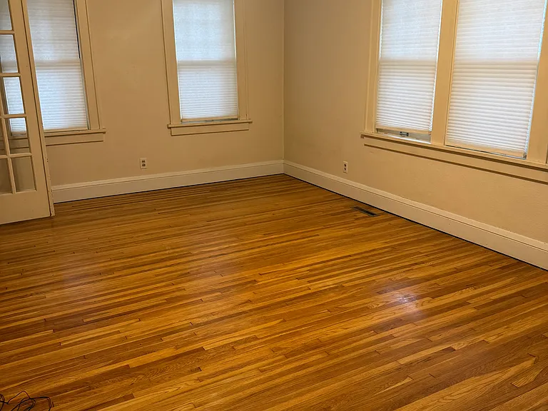 313 E Rock St #1 — Photo 10
