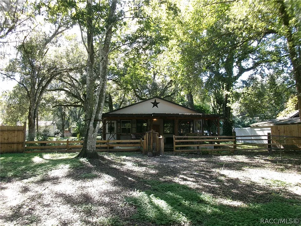353 N Robin Hood Rd
