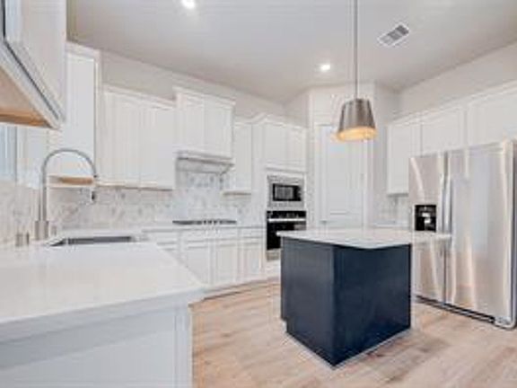 5th image of 2507 Herring Ln