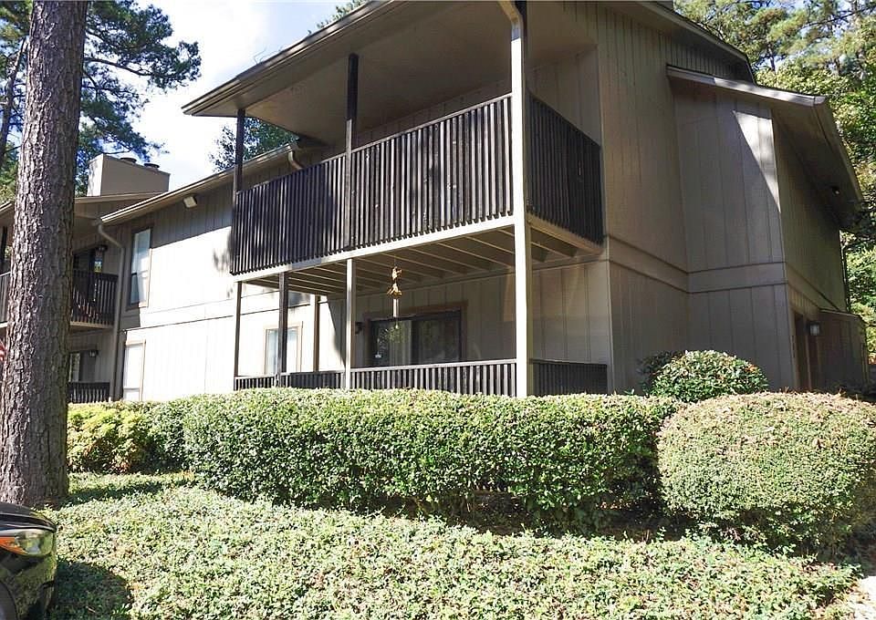 1st image of 705 Cumberland Ct SE #705