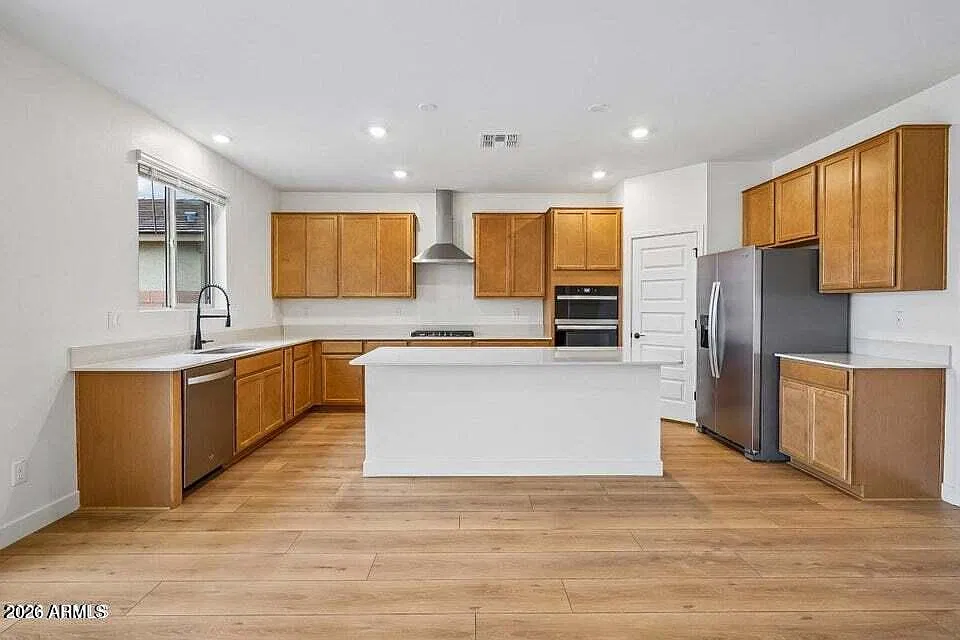 3 bed, 3.0 bath, 2666 sqft, $3,200 — Photo 3