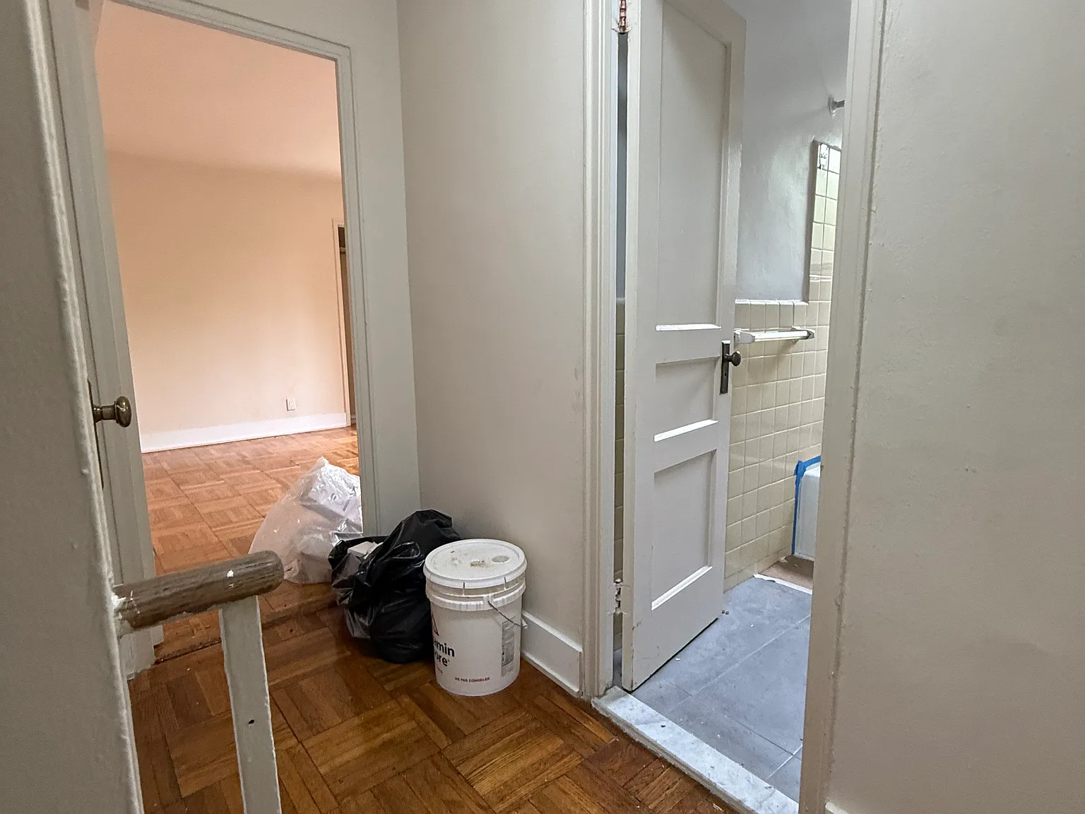 1 bed, 900 sqft, $2,700 — Photo 4