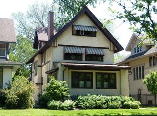 212 S Ridgeland Ave, Oak Park, IL 60302